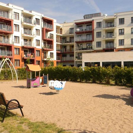 Apartament Z Basenem Laura Polanki Park Apartamento Kołobrzeg Exterior foto