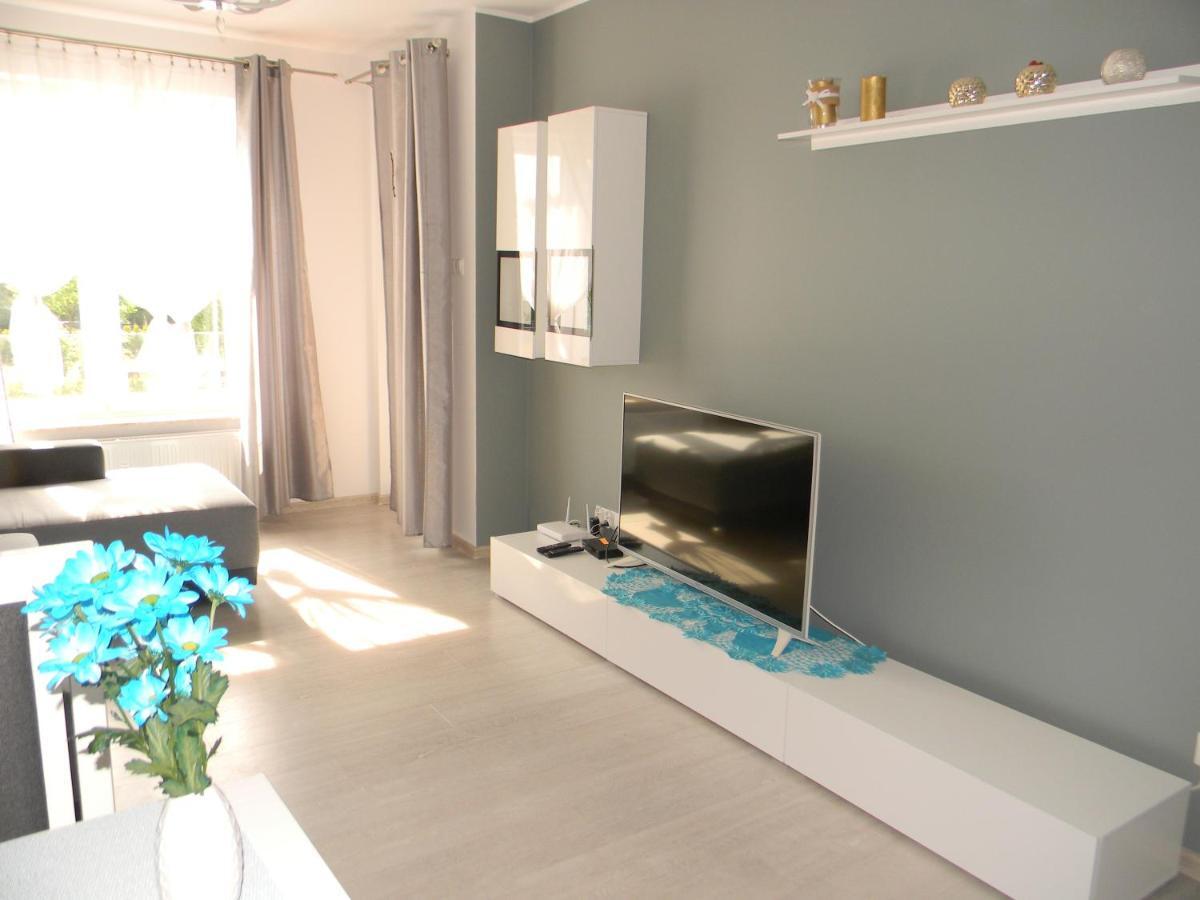 Apartament Z Basenem Laura Polanki Park Apartamento Kołobrzeg Exterior foto